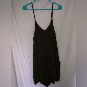 Olive green romper women’s small